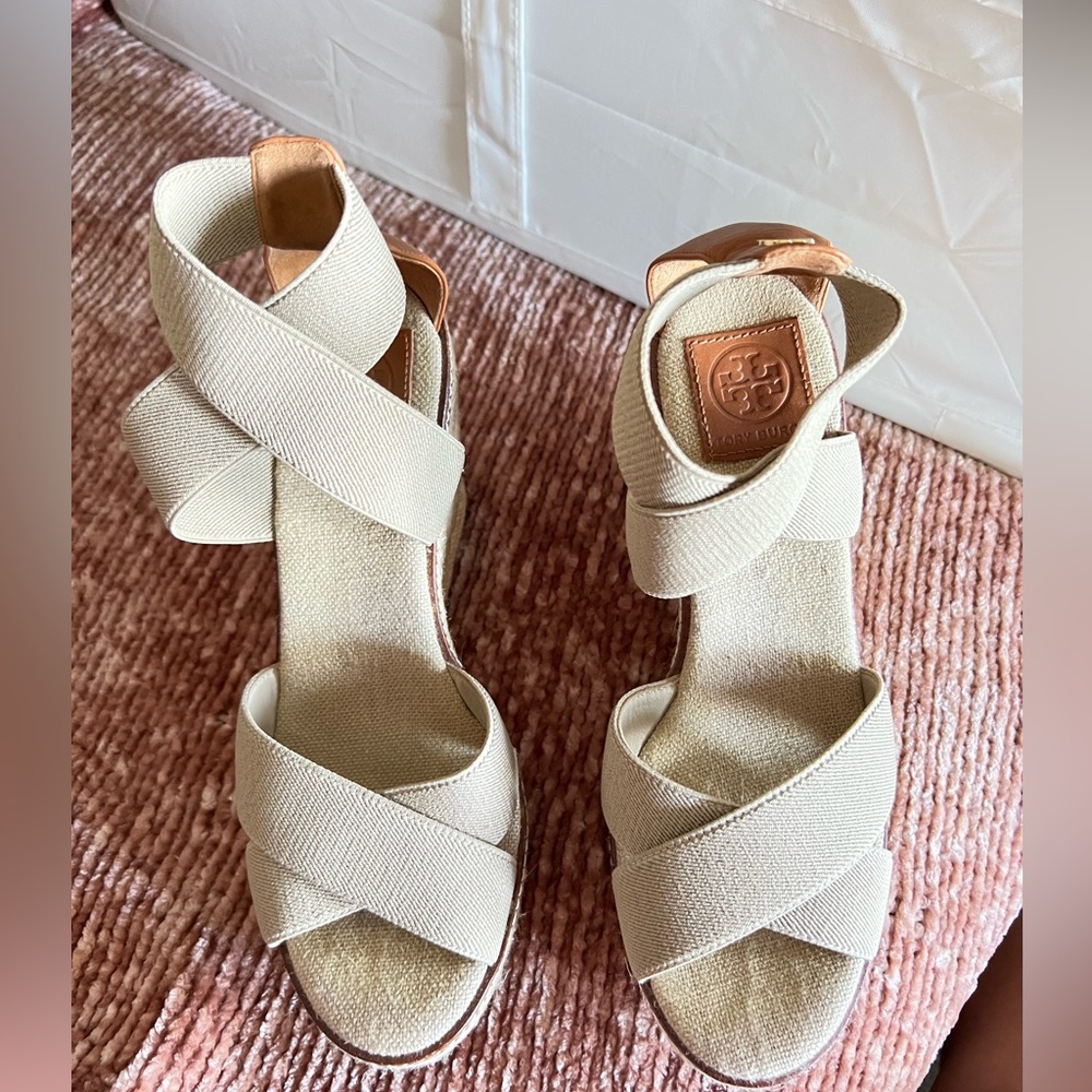 Tory Burch wedges + dust bag